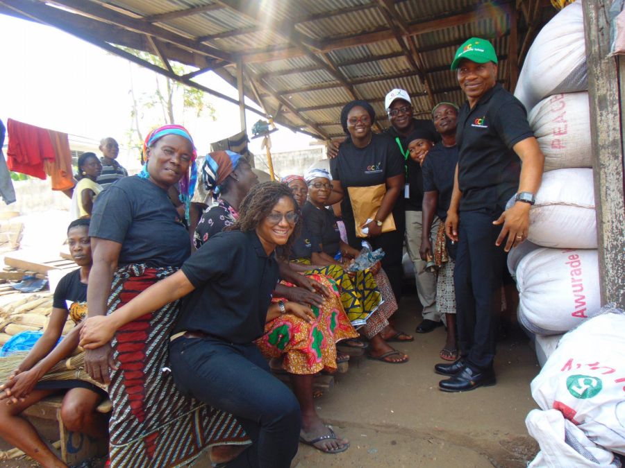 GCX REACHES OUT TO MAIZE SELLERS AT THE TUESDAY MARKET IN MAMPROBI, ACCRA image
